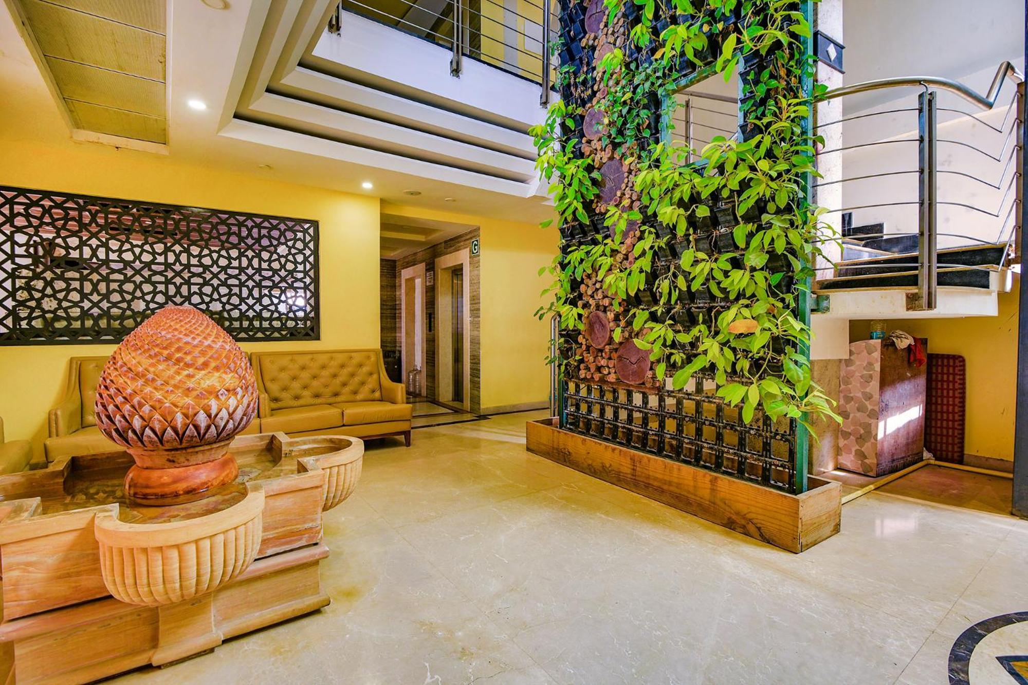 Fabhotel Phoenix Resorts - Nr M Chinnaswamy Stadium Bangalore Exteriör bild