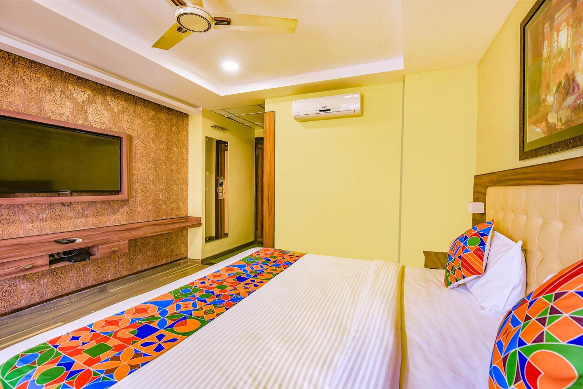 Fabhotel Phoenix Resorts - Nr M Chinnaswamy Stadium Bangalore Exteriör bild