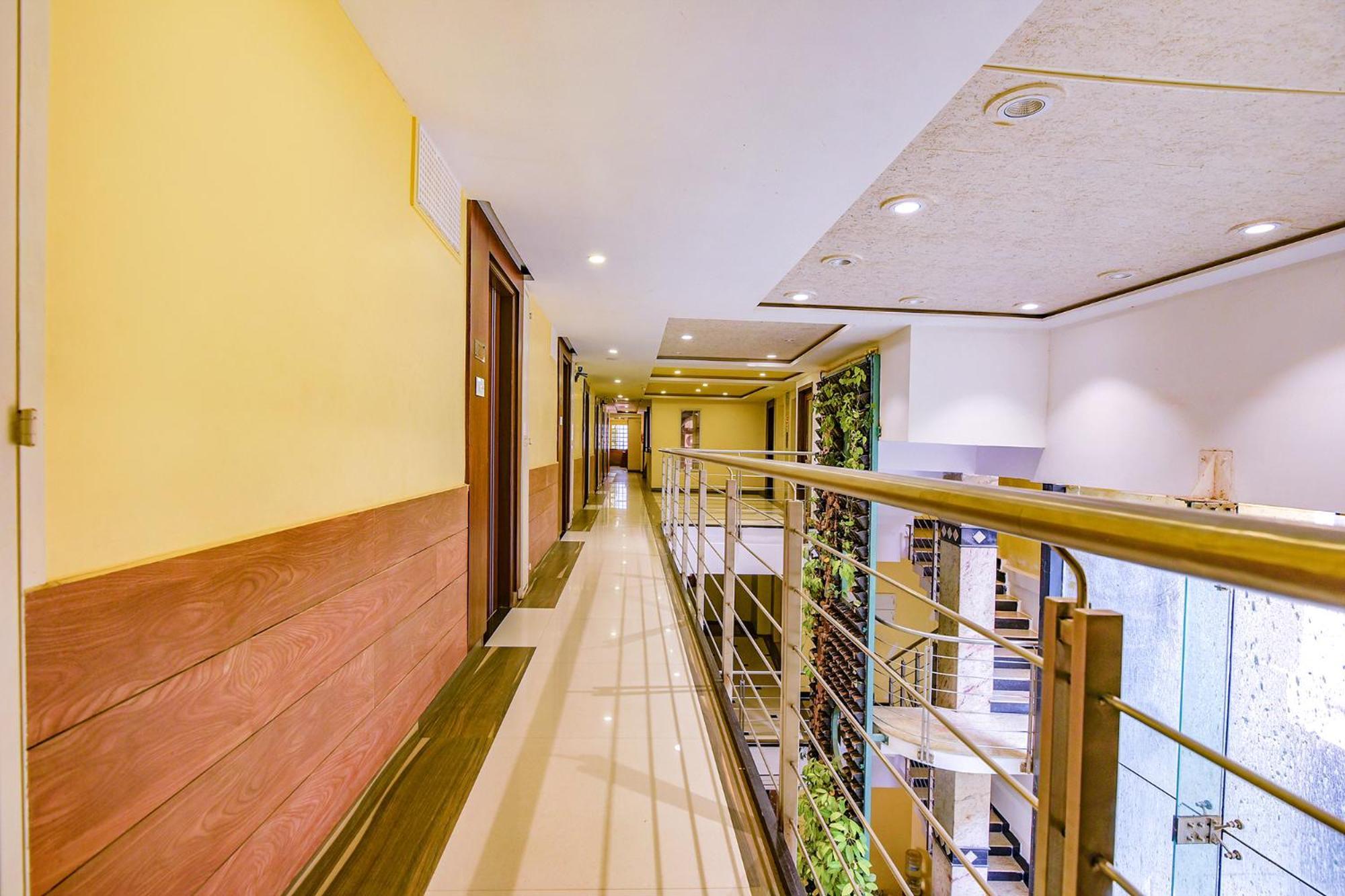 Fabhotel Phoenix Resorts - Nr M Chinnaswamy Stadium Bangalore Exteriör bild