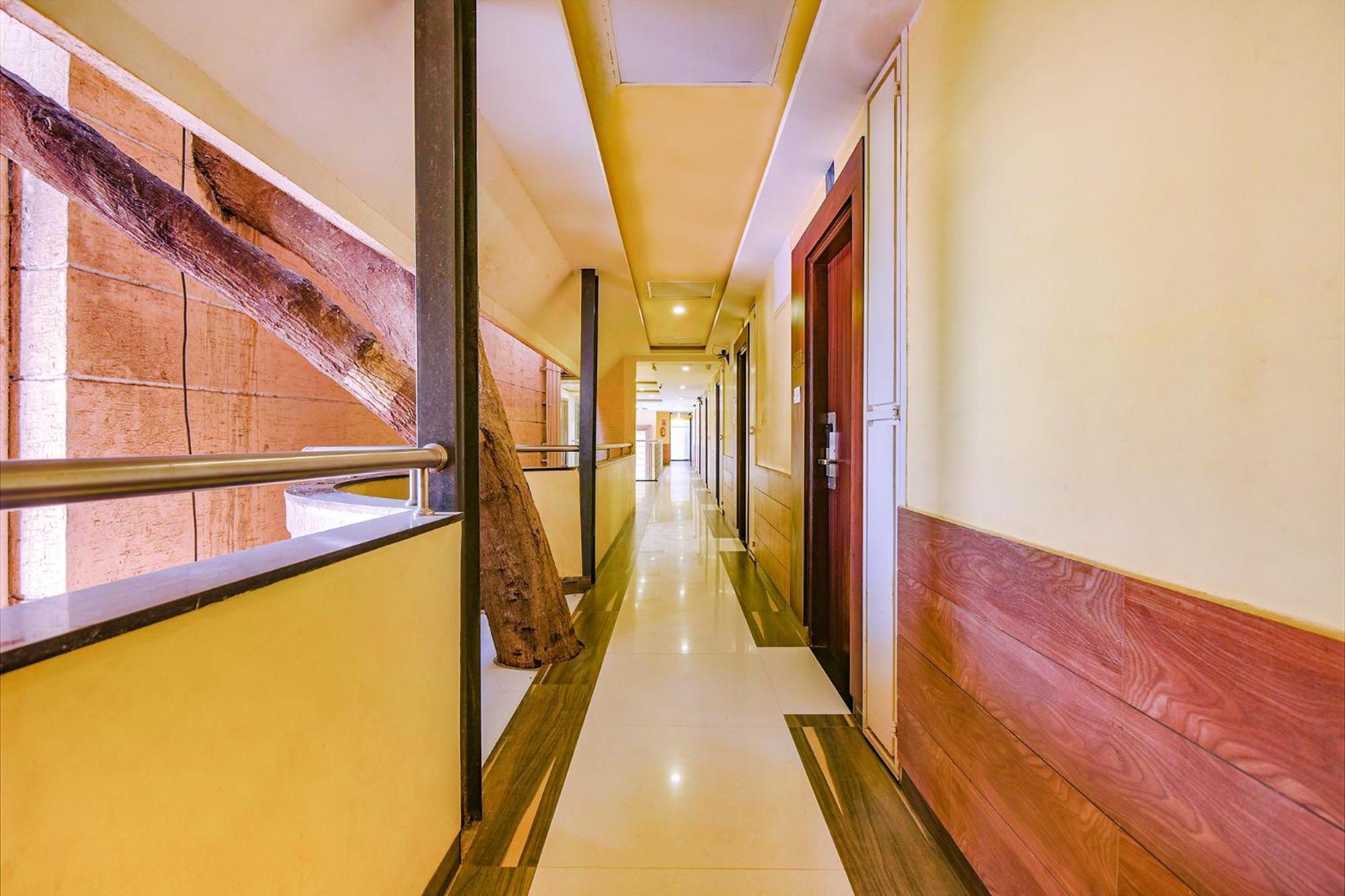 Fabhotel Phoenix Resorts - Nr M Chinnaswamy Stadium Bangalore Exteriör bild