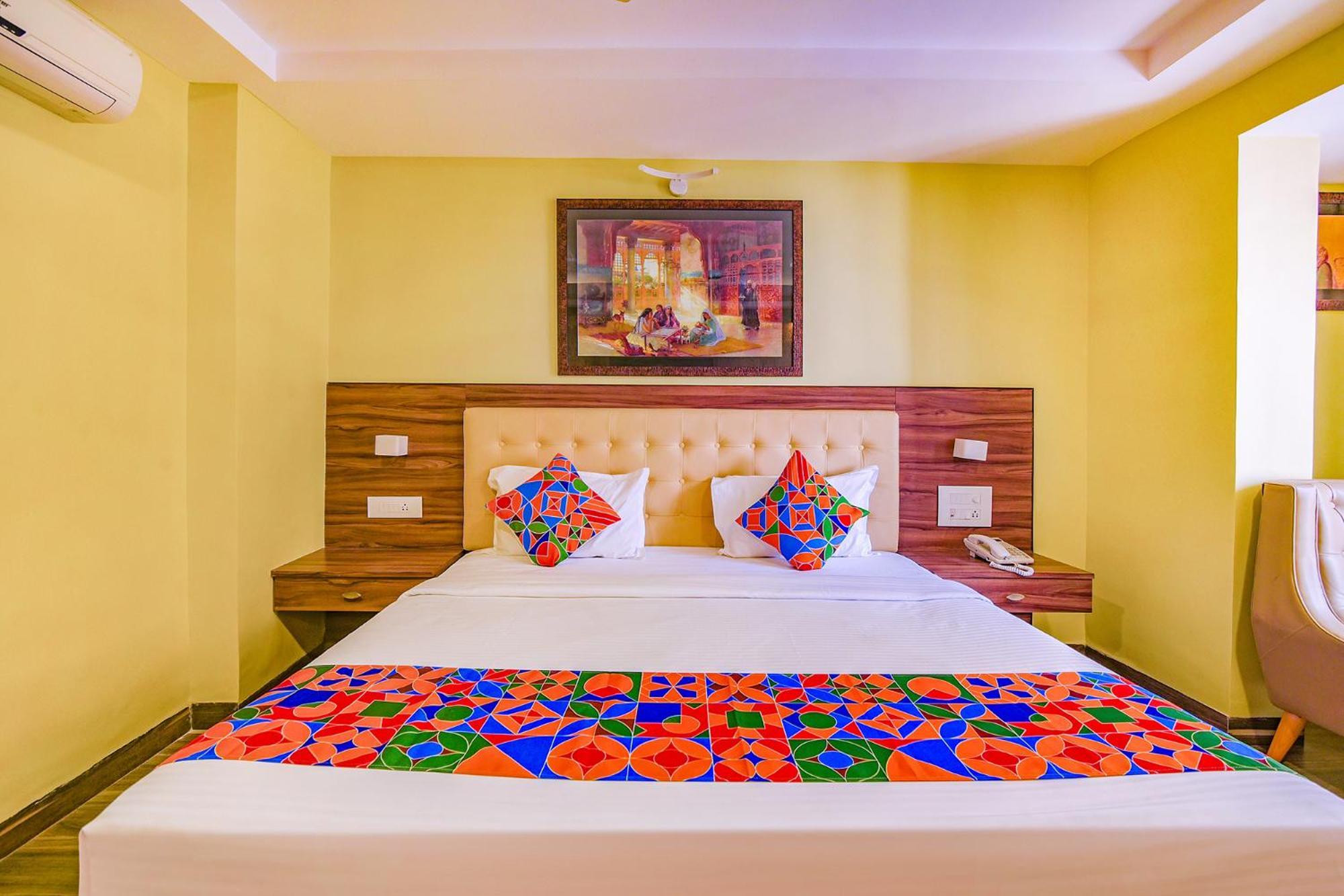 Fabhotel Phoenix Resorts - Nr M Chinnaswamy Stadium Bangalore Exteriör bild